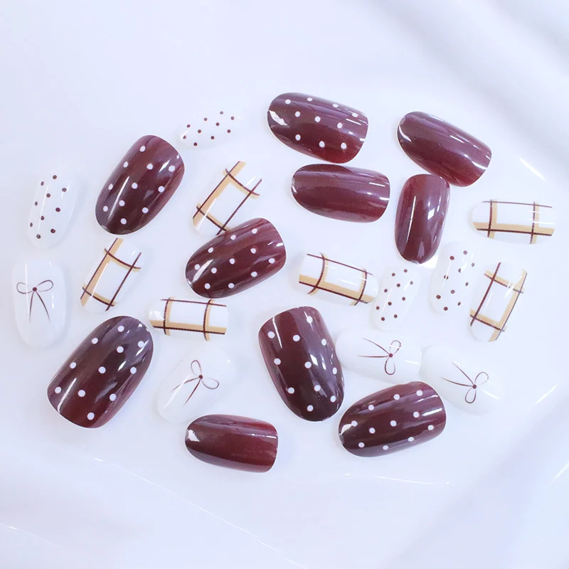 Elegantes Künstlerisches Nagelset Karnz