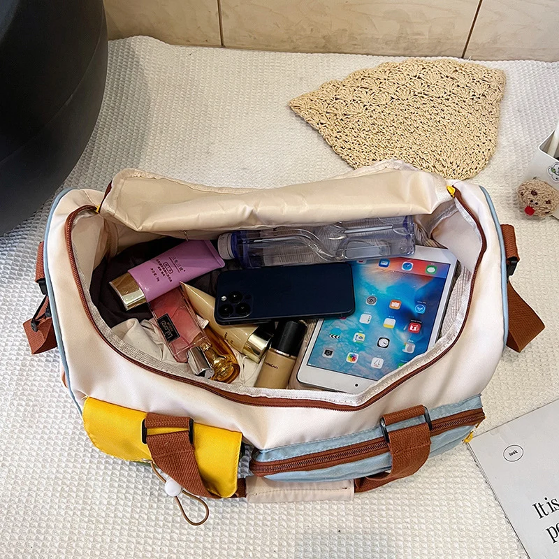 Spacious Multi-Pocket Travel Duffle Bag Stornfield
