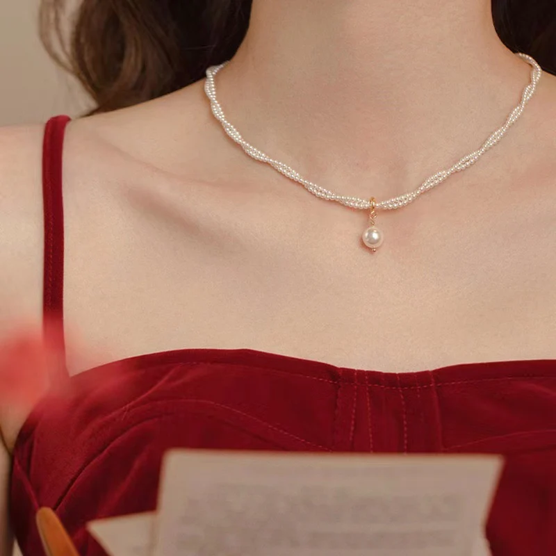 Pearl necklace with silver clasp, pearls 4–12 mm