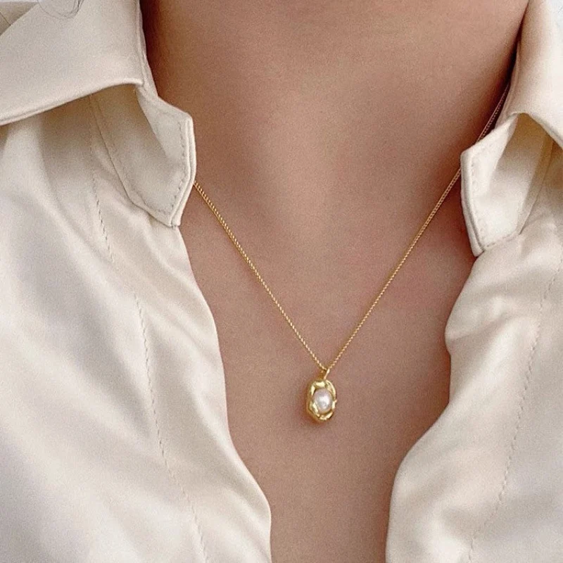 Pearl necklace with silver clasp, pearls 4–12 mm