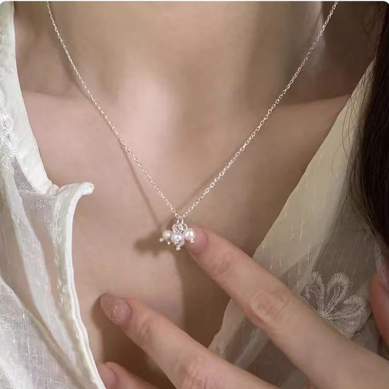 Pearl necklace with silver clasp, pearls 4–12 mm