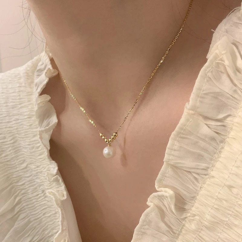 Pearl necklace with silver clasp, pearls 4–12 mm