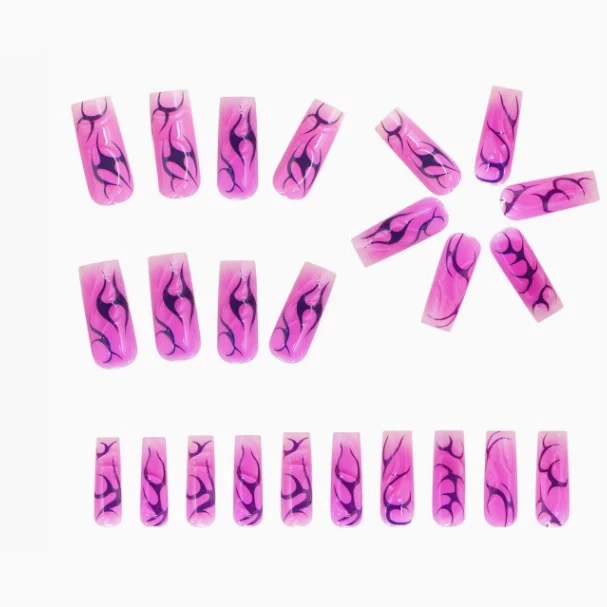 Künstlerische langanhaltende Nagelverlängerungen Karnz