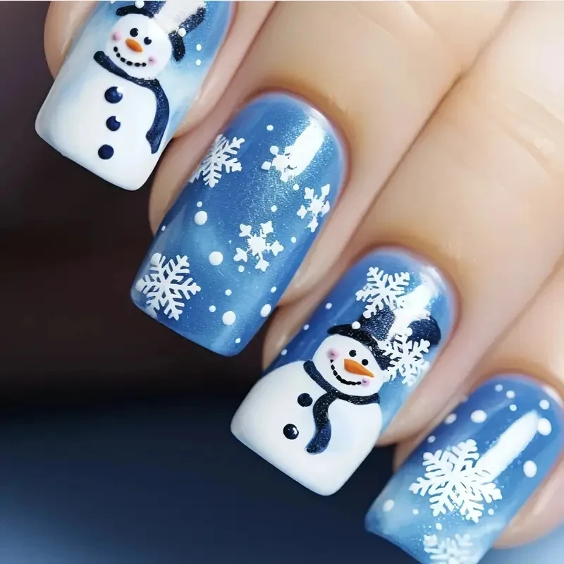 Künstlerische winterliche Nail Art Karnz