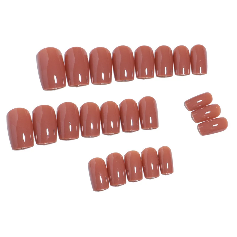 Stylische Gel-Nagelverlängerungen Karnz