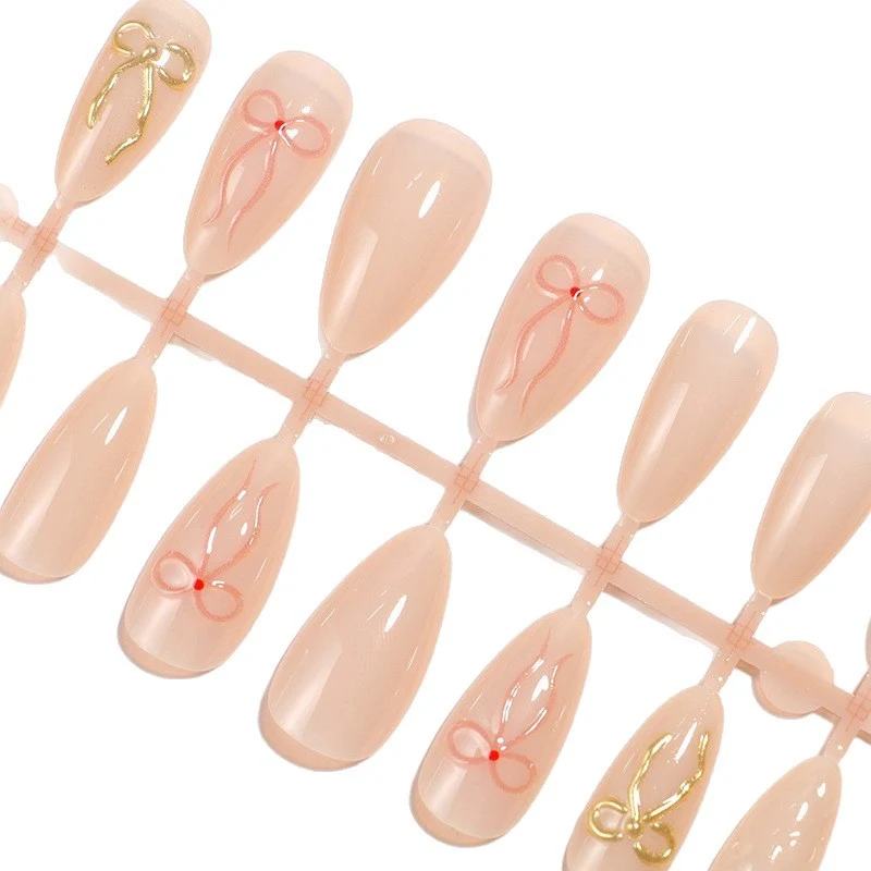 Stylische Acryl-Nagelkunst Karnz