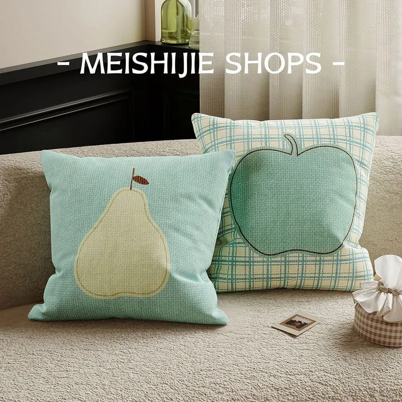 Decorative cushions with filling, plush, square