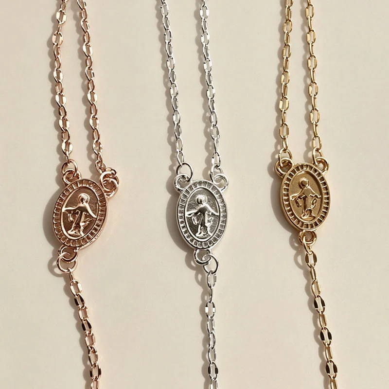 Alloy chain with large cross pendant