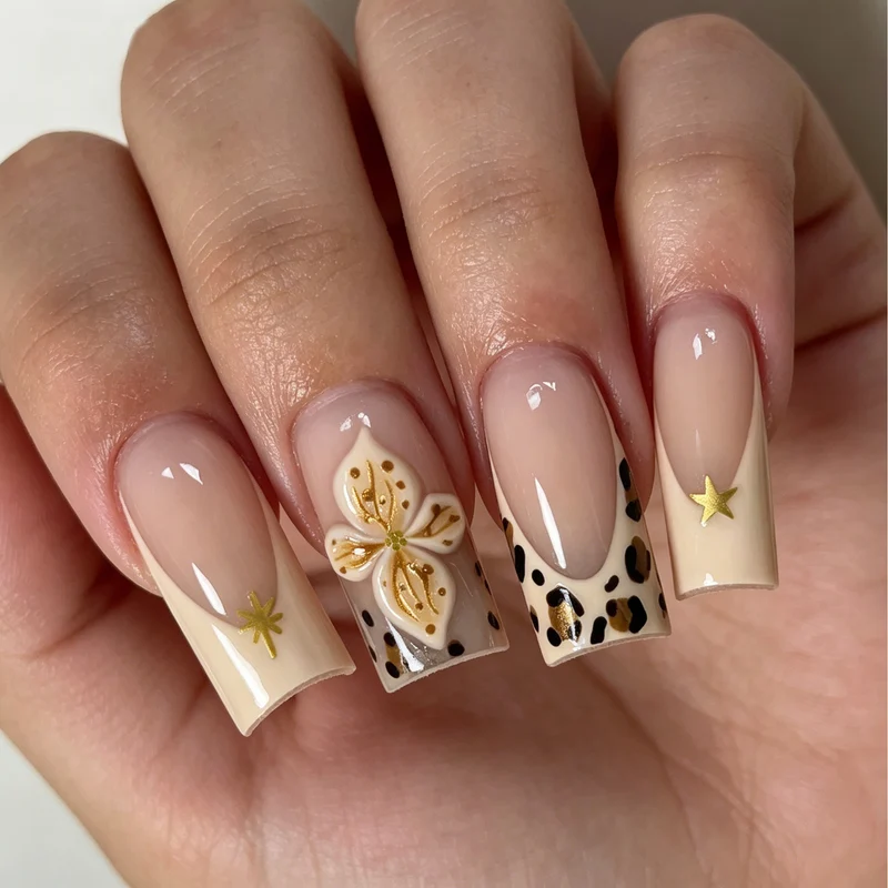 Dekorative Acryl-Nagelverlängerungen mit Blumen- und Leopardenmuster Karnz