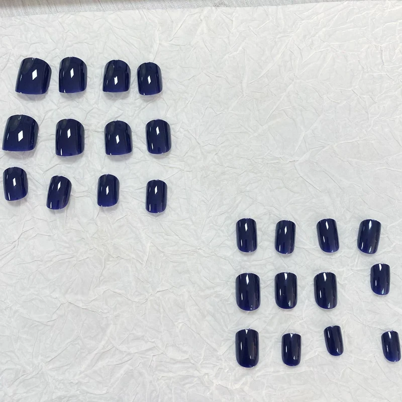 Premium Glänzende Press-On Nagelkunst Karnz
