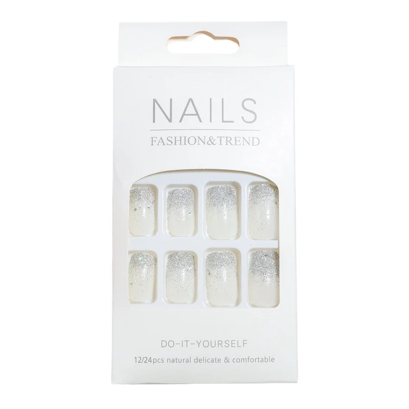 Glitzernde Nagelkunst Karnz