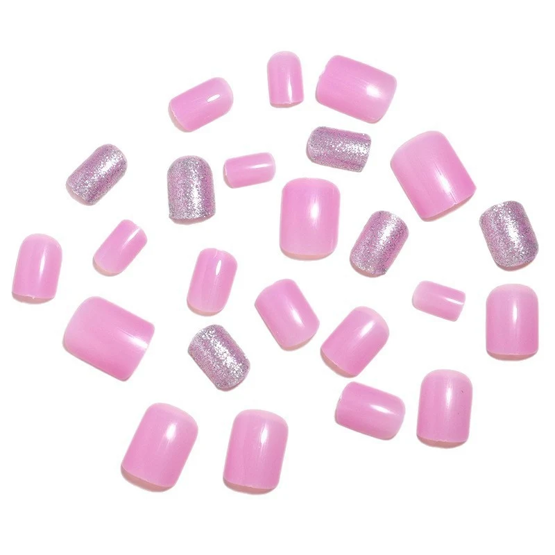 Glamouröse Acryl-Nagelverlängerungen Karnz