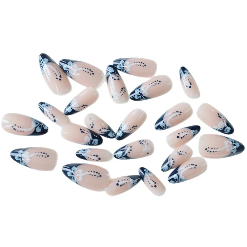 Floral Elegance Acrylic Nail Art Stornfield