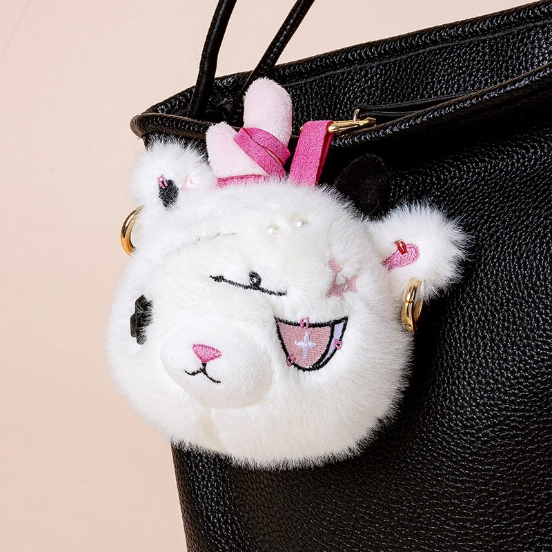 Faux-Fur Bunny Charm Schlüsselanhänger mit gesticktem Patchwork-Gesicht und goldenem Metallring Karnz