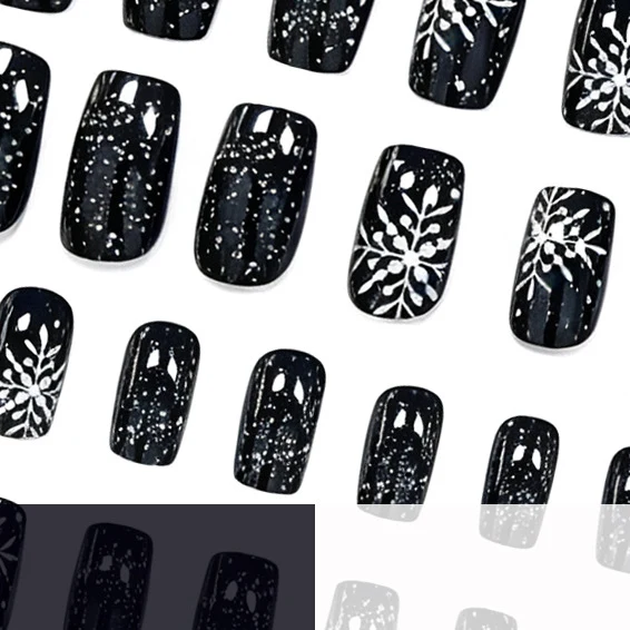 Festive Snowflake Nail Art Stornfield