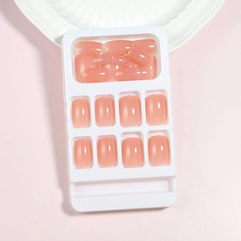 Natürlicher Glänzender Press-On Nail Set Karnz