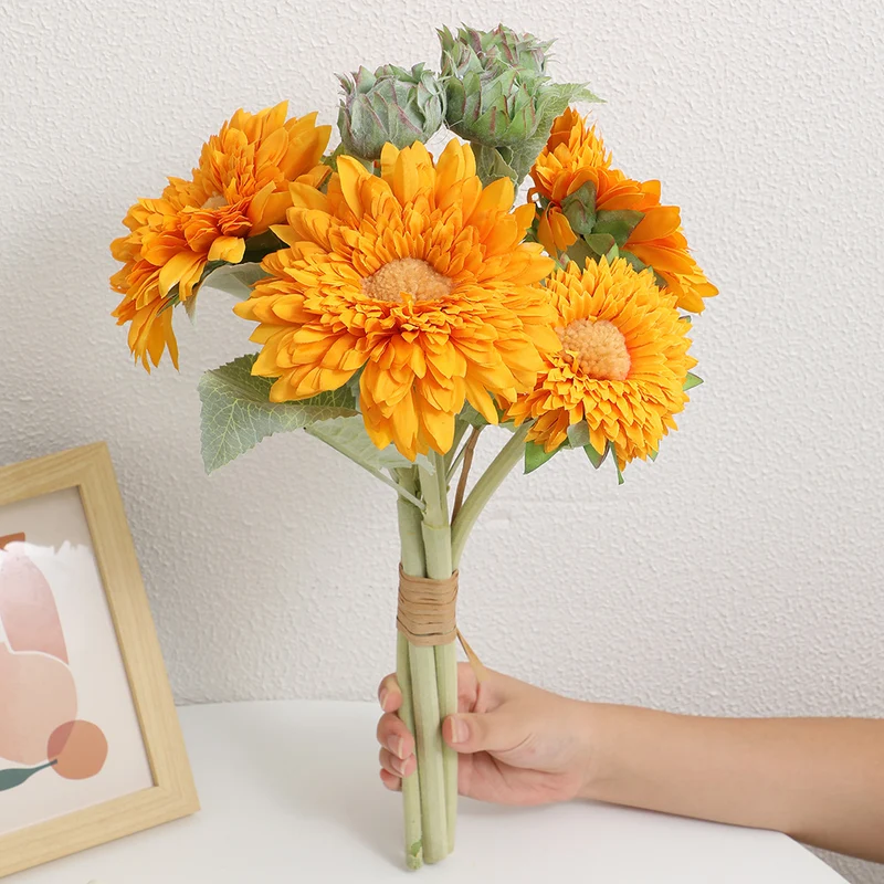 Artificial bouquet with detail-loving flowers and leaves