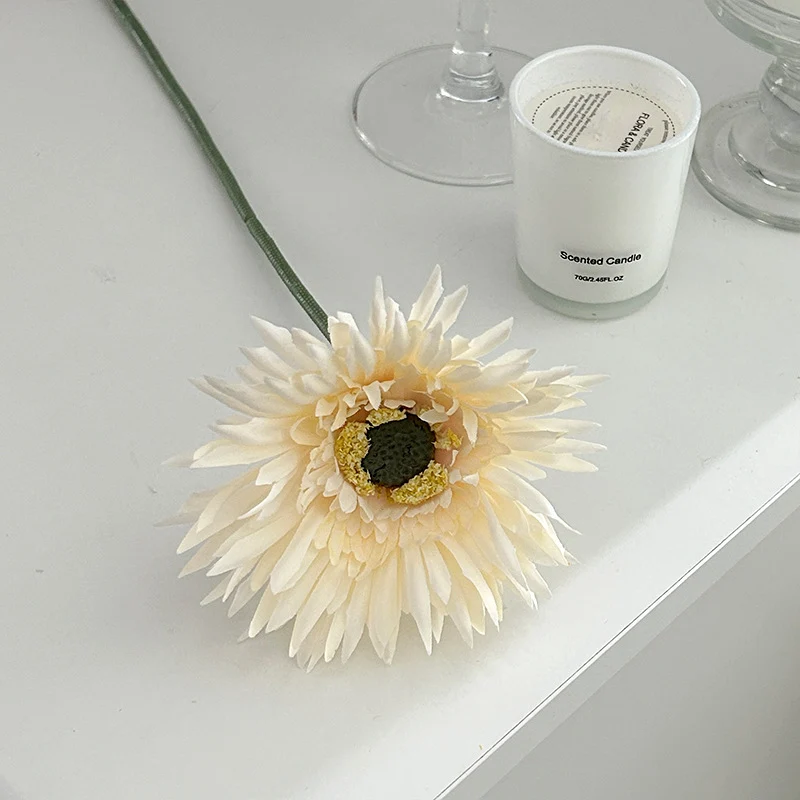 Artificial daisy decoration