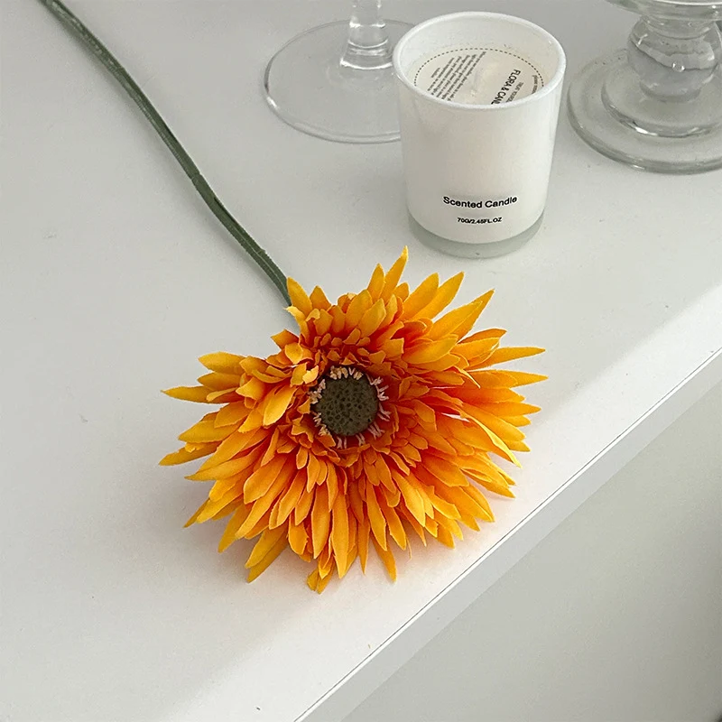 Artificial daisy decoration