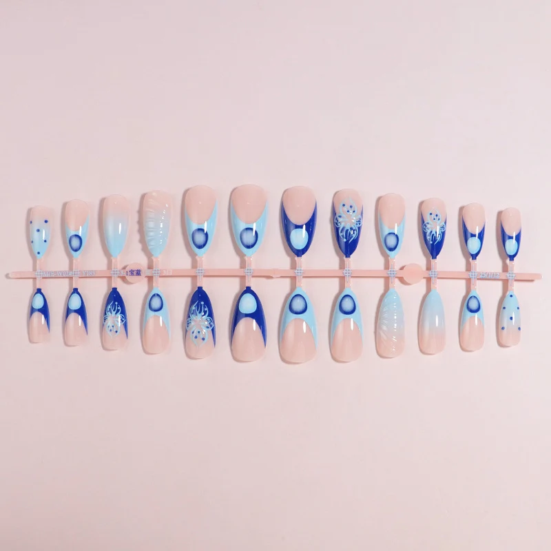 Künstlerisches Nagelkunst-Set Karnz