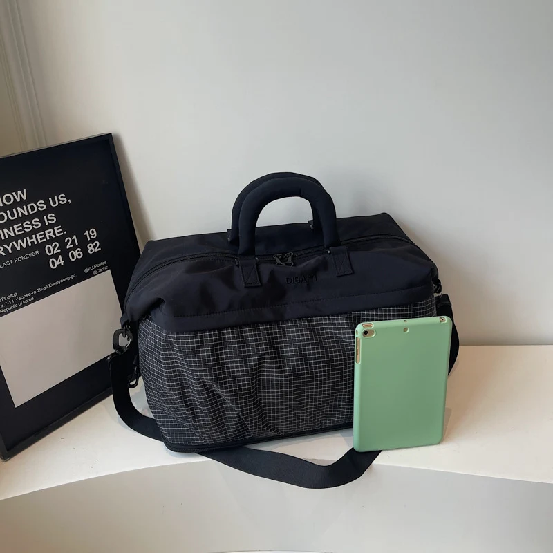 Spacious Utility Travel Bag Stornfield
