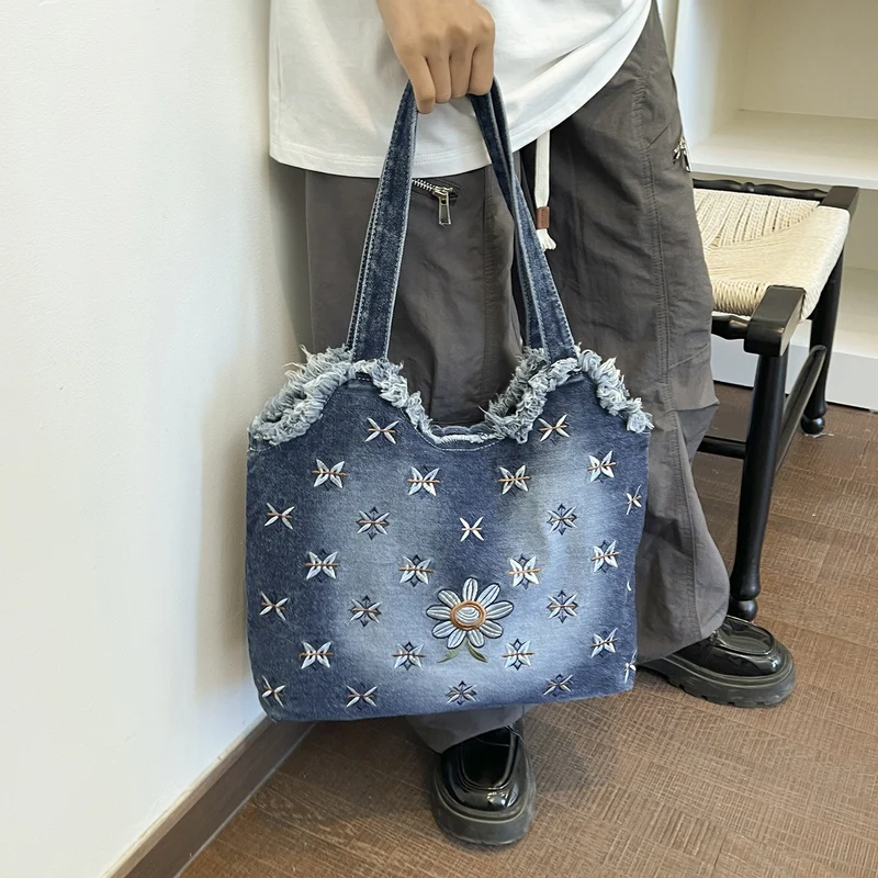 Floral bestickte Denim-Tote-Tasche