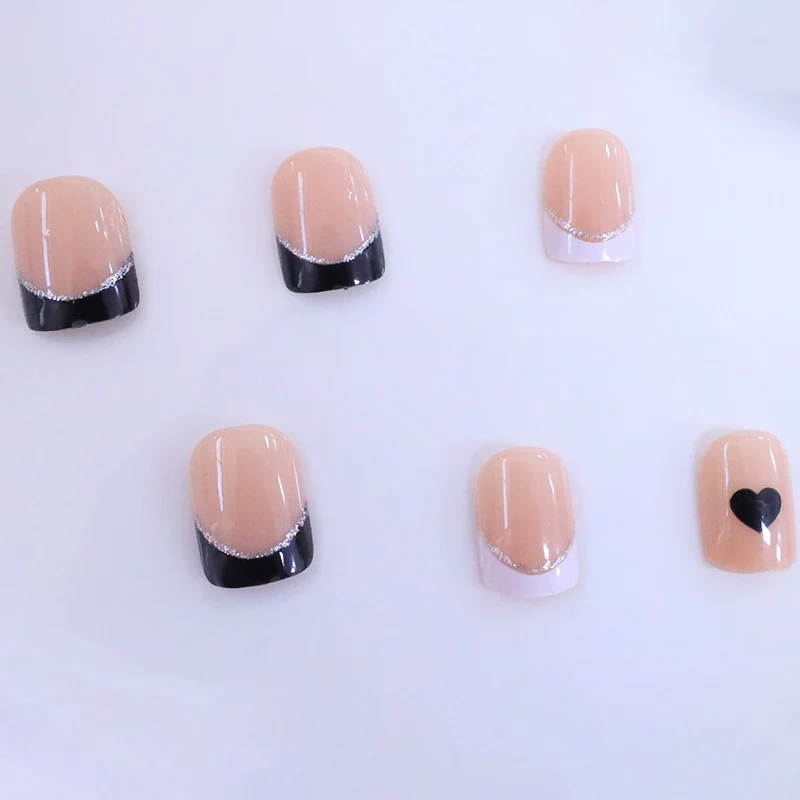 Elegant Heart-Design Press-On Nail Set Stornfield