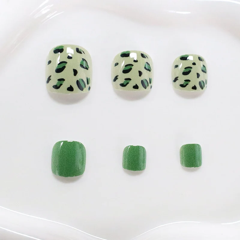 Creative Animal Print Nail Art Stornfield