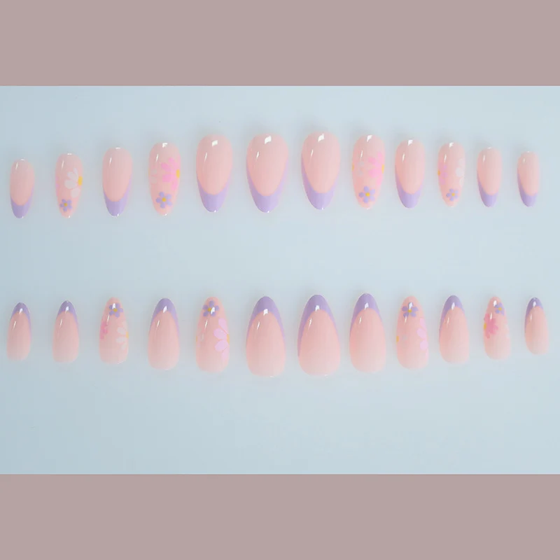 Chic Floral Nail Art Stornfield