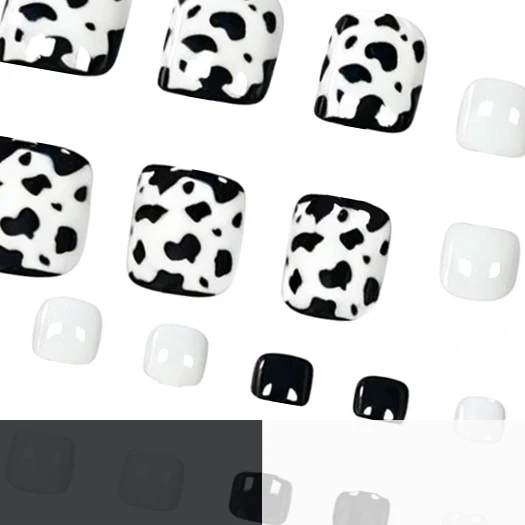 Chic Artistic Nail Polish Stornfield