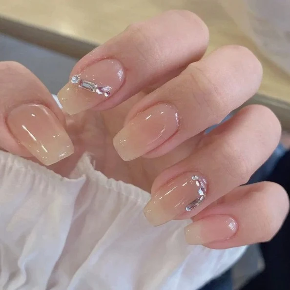 Elegant Press-On Nail Art Stornfield