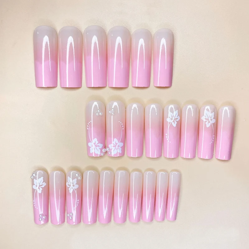 Elegant Floral Nail Extensions Stornfield