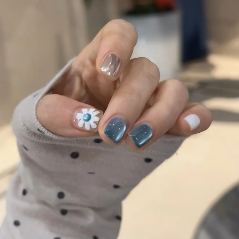 Decorative Flower Nail Art Stornfield