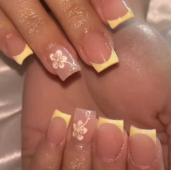 Elegant Floral French Tip Nail Art Stornfield