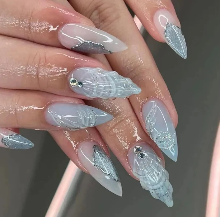 Elegant Floral Bow Nail Art Stornfield