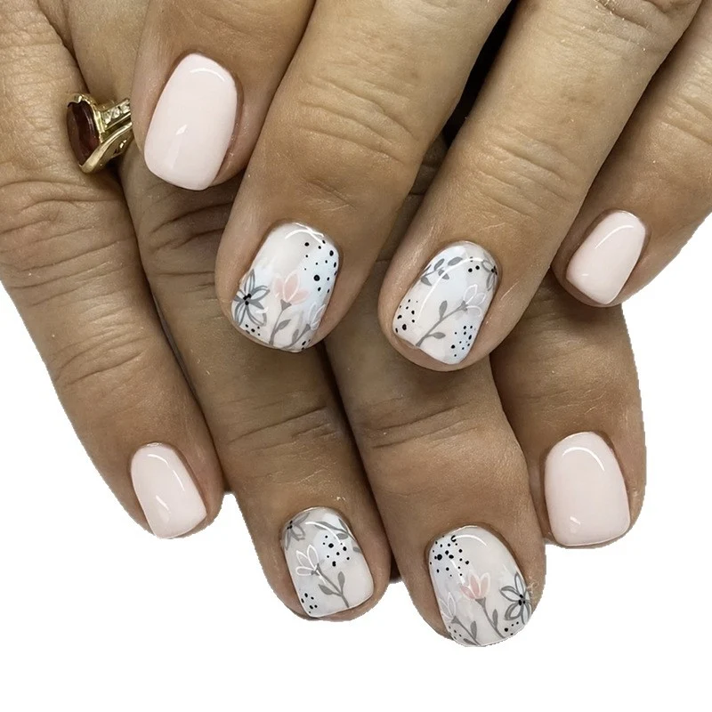 Elegant Floral Art Press-On Nails Stornfield
