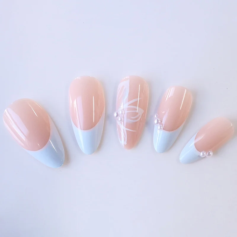 Elegant Floral-Accent Acrylic Nail Design Stornfield