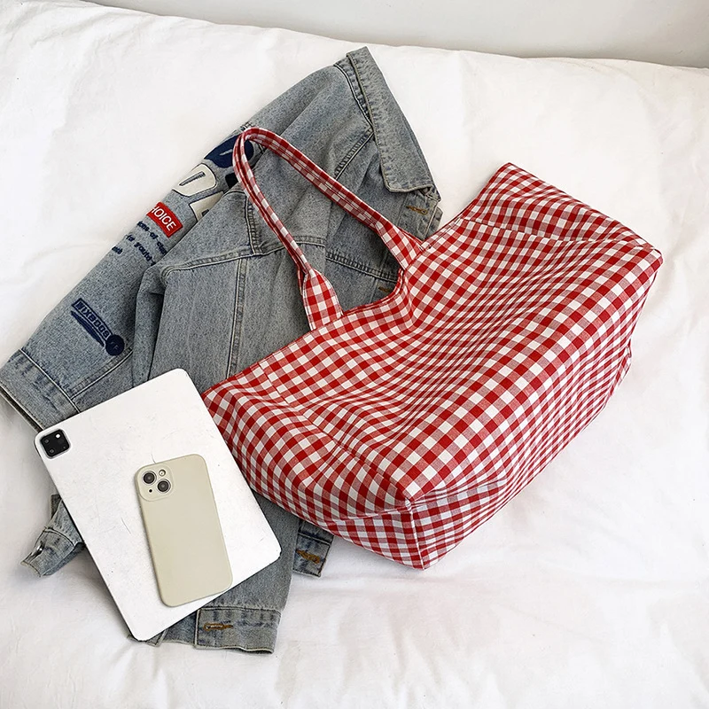 Stylish Gingham Patterned Beach Tote