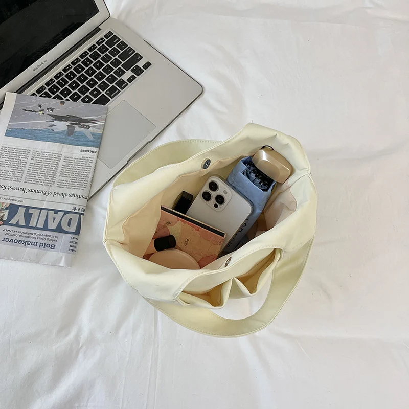 Minimalist Structured Shoulder Tote