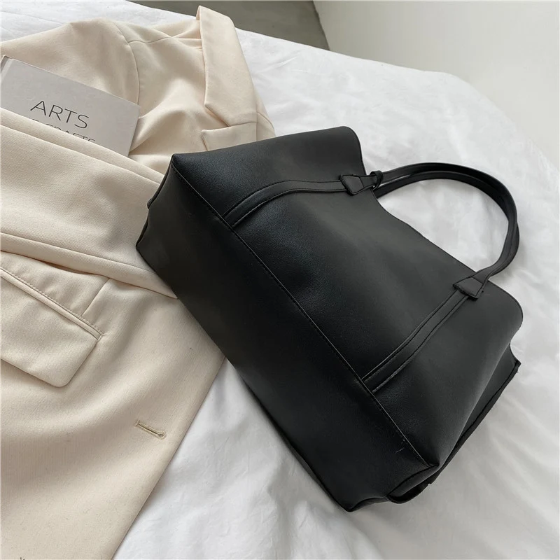 Luxurious Structured Tote Bag