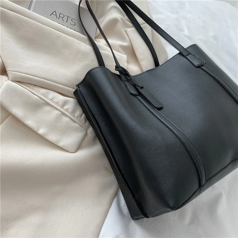 Luxurious Structured Tote Bag