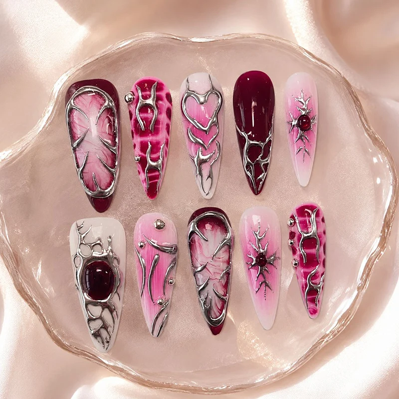 Artistic Nail Sculptures Stornfield