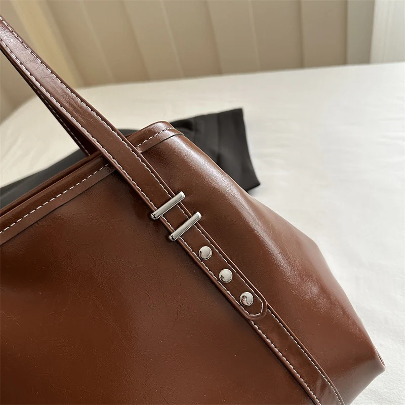 Classic Structured Leather Tote Bag