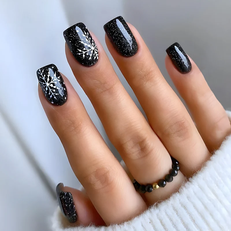 Elegant Black Glitter Nail Art Stornfield