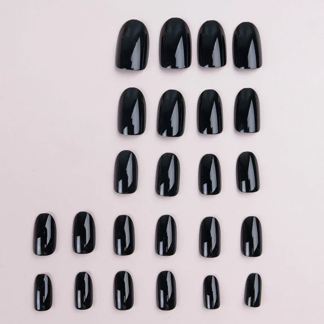 Elegant Almond-Shaped Nail Extensions Stornfield