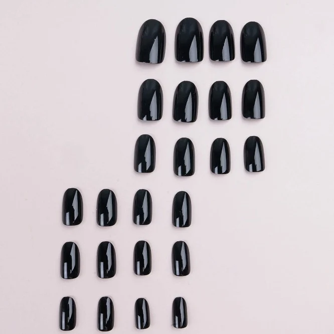 Elegant Almond-Shaped Nail Extensions Stornfield