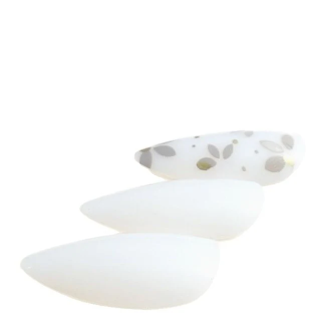 Elegant Almond Shaped Nail Art Stornfield