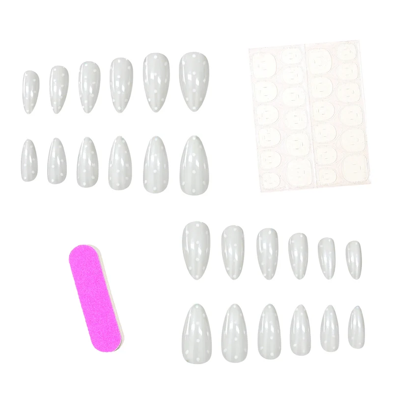 Elegant Almond-Shaped Nail Art Stornfield