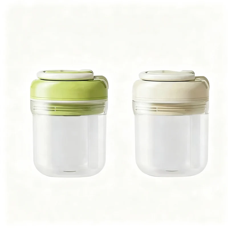 3-in-1 Eiswürfel-Trinkbecher mit integriertem Eisfach