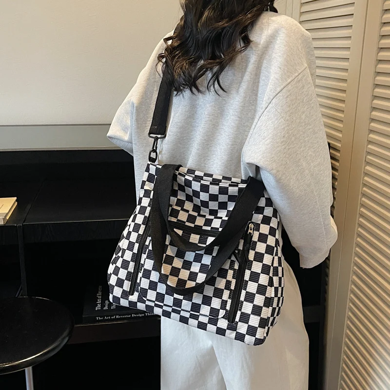 Versatile Checkered Tote Bag Stornfield